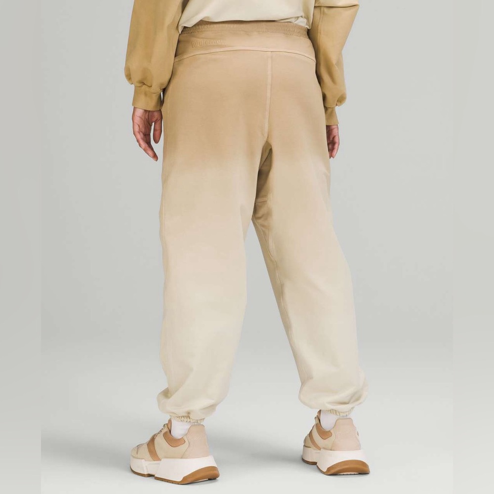 LIKE NEW lululemon baggy relaxed joggers in trench
